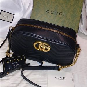 AUTHENTIC Gucci Marmont small matelassé shoulder bag